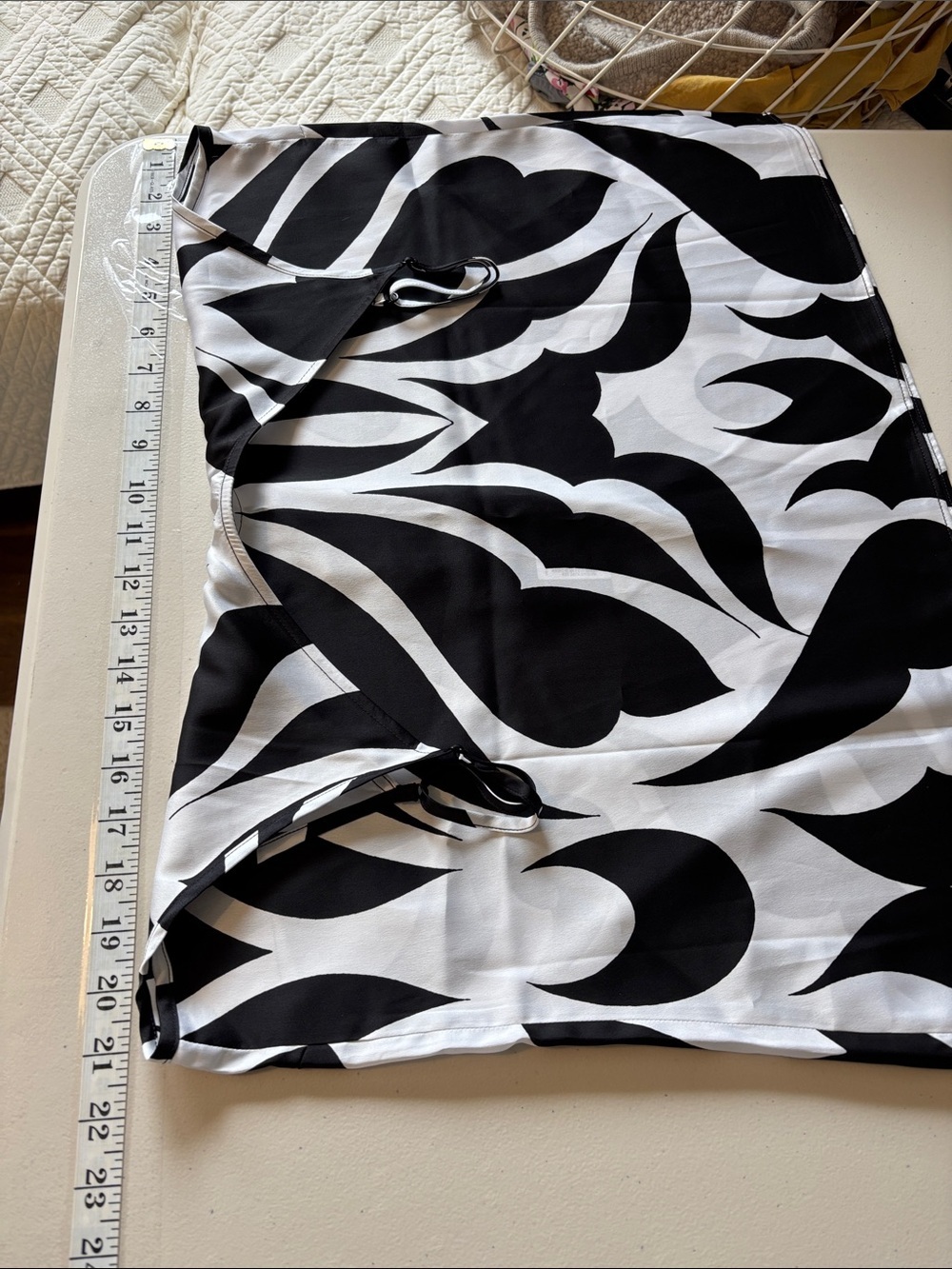 NWT Coastal Grandma Silky Camisole Black White Size XL Abstract Resort Artsy - Picture 5 of 7